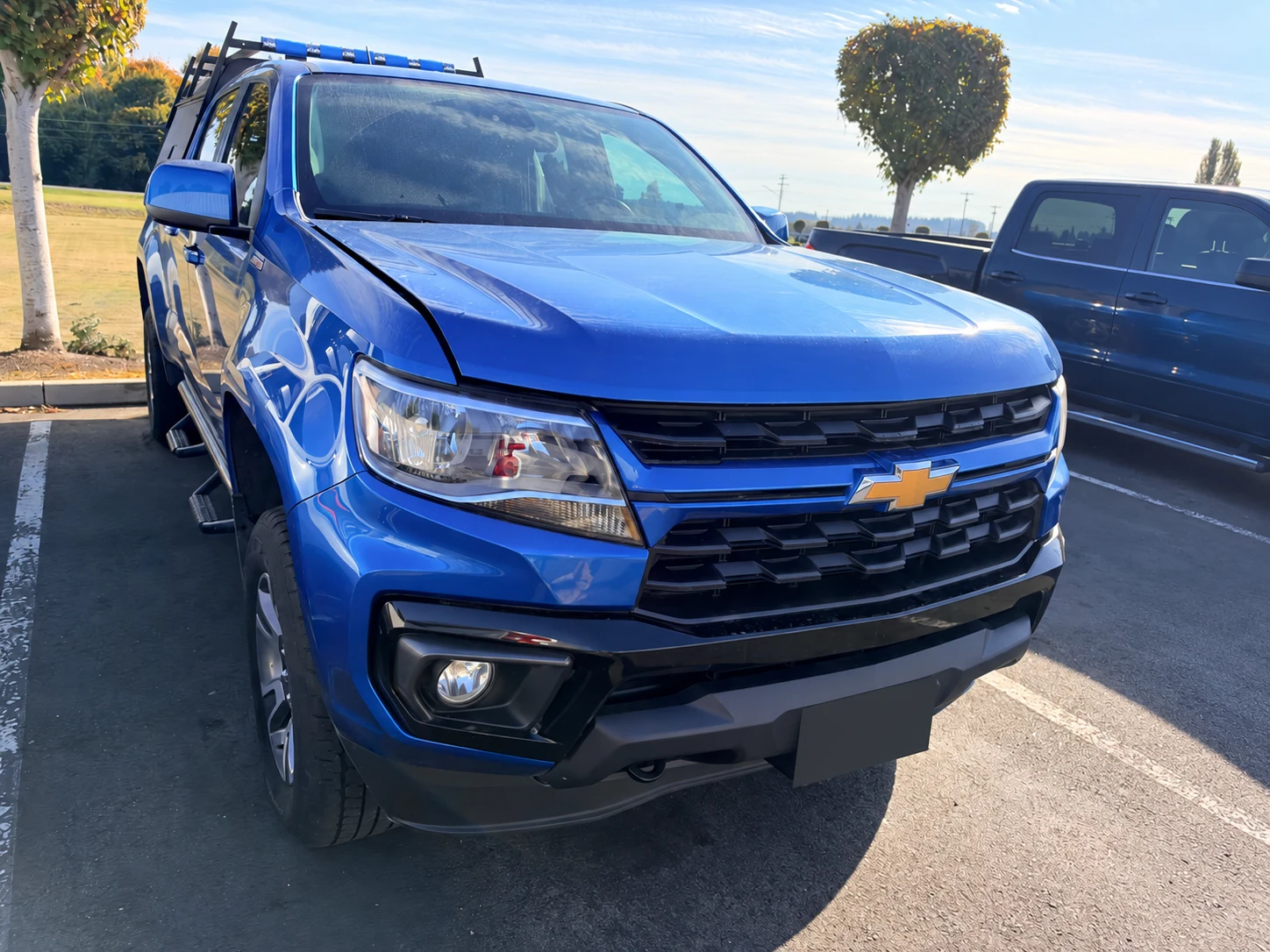 Chevrolet Colorado with its license plate concealed