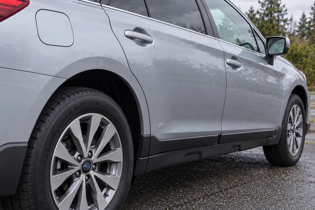 Right rear door detail from the modern sample inspection report